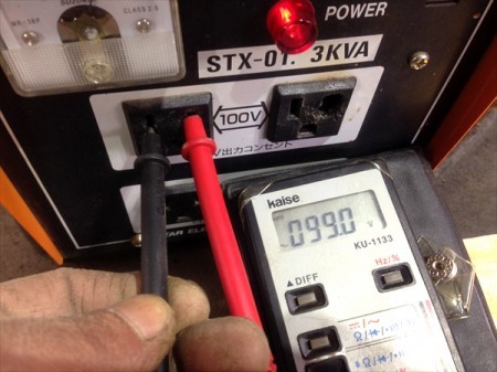 A19e4732 スター電器 STX-01 トランスタープラアップ スズキッドポータブル変圧器 昇圧/高圧兼用【50/60Hz 200V 3Kva】【