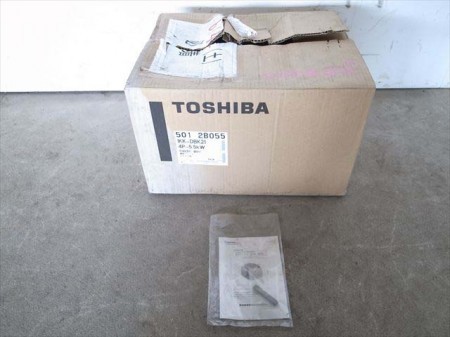 B4e3283 【未使用品】TOSHIBA 東芝 IKK-DBK21 200Vモーター 5.5kw 4POLES 箱・取扱説明書付