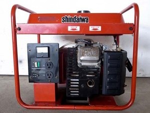 B6e3471 SHINDAIWA 新ダイワ EGS21 発電機 発電器 電圧:100V 20A 定格出力2000VA　60Hz専用 動画有 整備済み